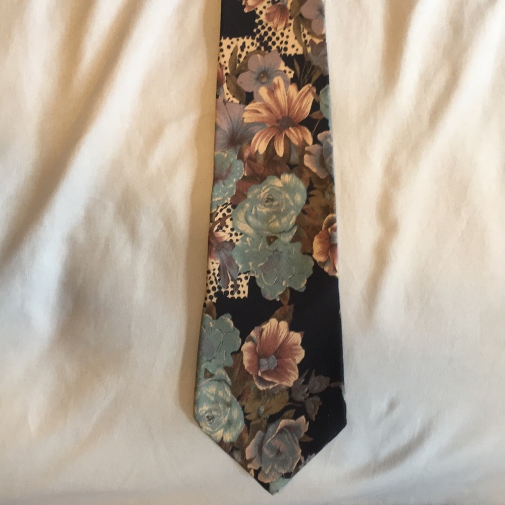 Mario Valentino men’s tie